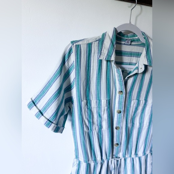 NWOT Old Navy Crinkle Gauze Button Down Romper - Picture 5 of 9